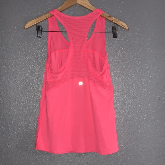 Gap Workout Tank - Picture 3 of 3